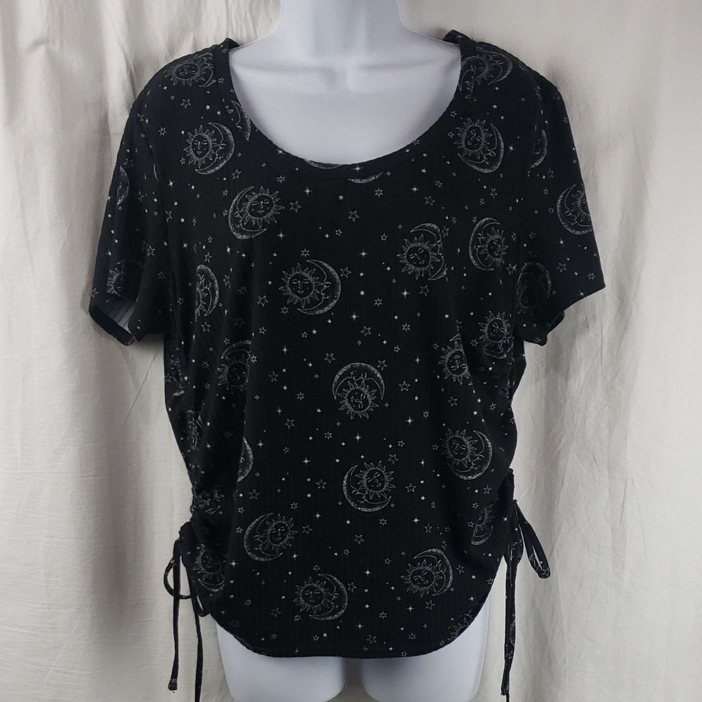 No Boundaries XXXL Black & Silver Sun & Moon Top
